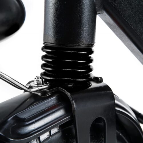 Urban XL Electric Scooter Urban XL Elektro-Roller-Serie sind von Grund auf entwickelt, um die stabilste und schnellste elektrische faltbare Roller auf der Straße zu sein. Mit großen 10-Zoll-Reifen, ein 19cm langes Stehbrett alle mit der Leistung eines 500W-Motors geben eine super stetige Fahrt mit der Geschwindigkeit von 25km/h unterstützt. Geschwindigkeit: 25 km/h
Reichweite: 40km
Ausstattung: 10" Räder