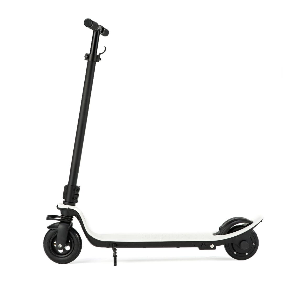 Mini Electric Scooter Der Mini ist der kleinste verfügbare Elektroroller. Leicht & Spaß zu fahren. Geschwindigkeit: 16km/h
Reichweite: 20km
Merkmale: 6" Räder, kleine Größe,