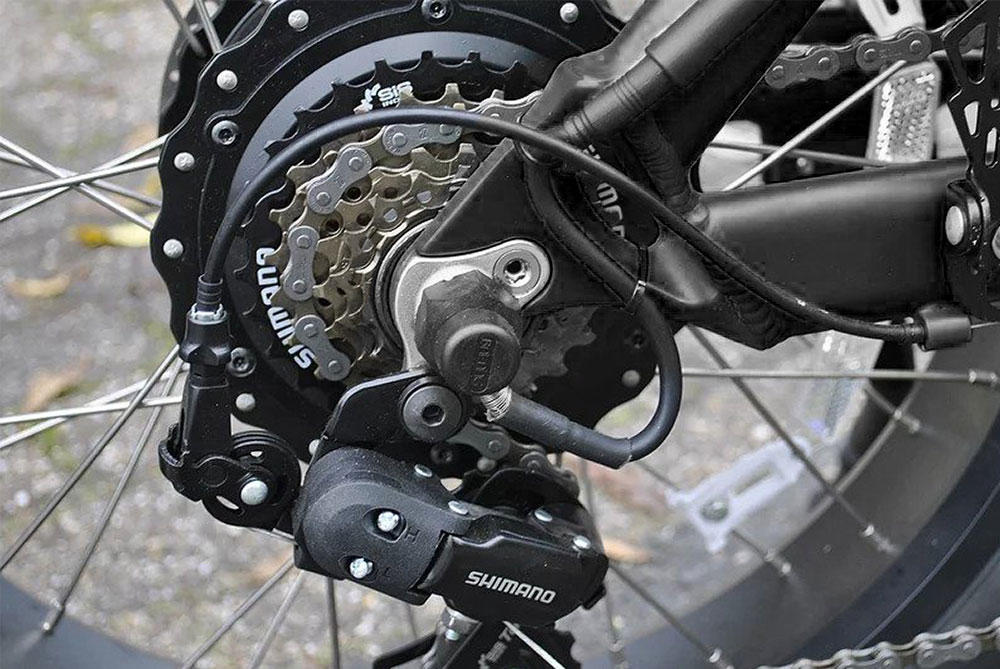 Knaap bike Black Knaap bike Black Die Lieferzeit eines Knaap Bikes beträgt ca. 2 Wochen. KNAAP BIKES AMS ist ein einzigartiges und robustes Pedelec, dem es gelungen ist, alle Vorteile in einem erstaunlichen Modell zu vereinen. Das KNAAP BIKES AMS hat ein einzigartiges und robustes Aussehen.