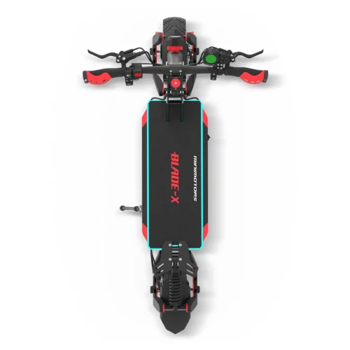 Dualtron Blade X   Ende 2021 brachten Minimotors (Dualtron) und Blade ein gemeinsames Scooter-Modell auf den Markt - den Blade X. Die Schaltungssysteme stammen alle von Minimotors (Dualtron), gefolgt von seiner starken Leistung und perfekten Qualität. Beide Forschungs- und Entwicklungsabteilungen gaben ihm ein atemberaubendes Aussehen und verbesserten das Stoßdämpfungssystem, das ein Erbe und ein Durchbruch ist. Außerdem wurde der beleuchtete, multifunktionale Lenker aktualisiert. Der Hochleistungs-Roller Blade X wird den Fahrern ein noch nie dagewesenes Fahrerlebnis bieten. Geschwindigkeit: 85 km/h Reichweite: 75 km    