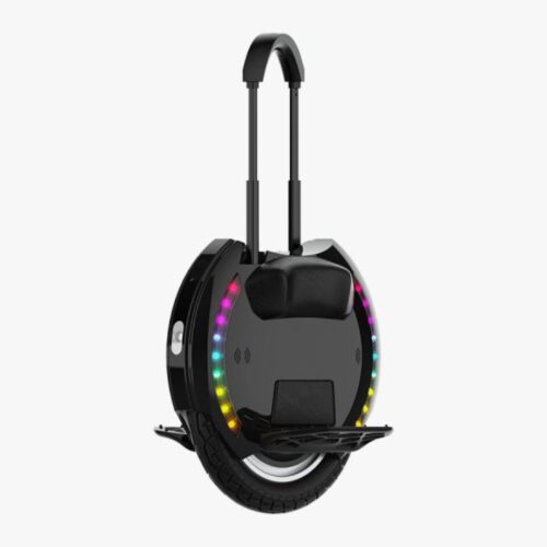 KingSong 14D Der KingSong 14D ist ein kompakter und vielseitiger elektrischer Einradroller, ideal für Anfänger und Fortgeschrittene. Ausgestattet mit einem 800W-Motor und einer Batteriekapazität von 420Wh bietet der 14D eine Reichweite von bis zu 40 km und eine maximale Geschwindigkeit von 30 km/h. Das Gerät hat ein robustes Design mit einem Gewicht von etwa 14 kg, was eine hervorragende Balance zwischen Tragbarkeit und Leistung gewährleistet. Der KingSong 14D ist für Steigungen von bis zu 30 Grad geeignet und kann eine maximale Belastung von 120 kg tragen. Dank Funktionen wie Bluetooth-Konnektivität, eingebauter LED-Beleuchtung und hochwertigen Pedalen bietet dieses Einrad sowohl Komfort als auch Sicherheit beim Fahren.